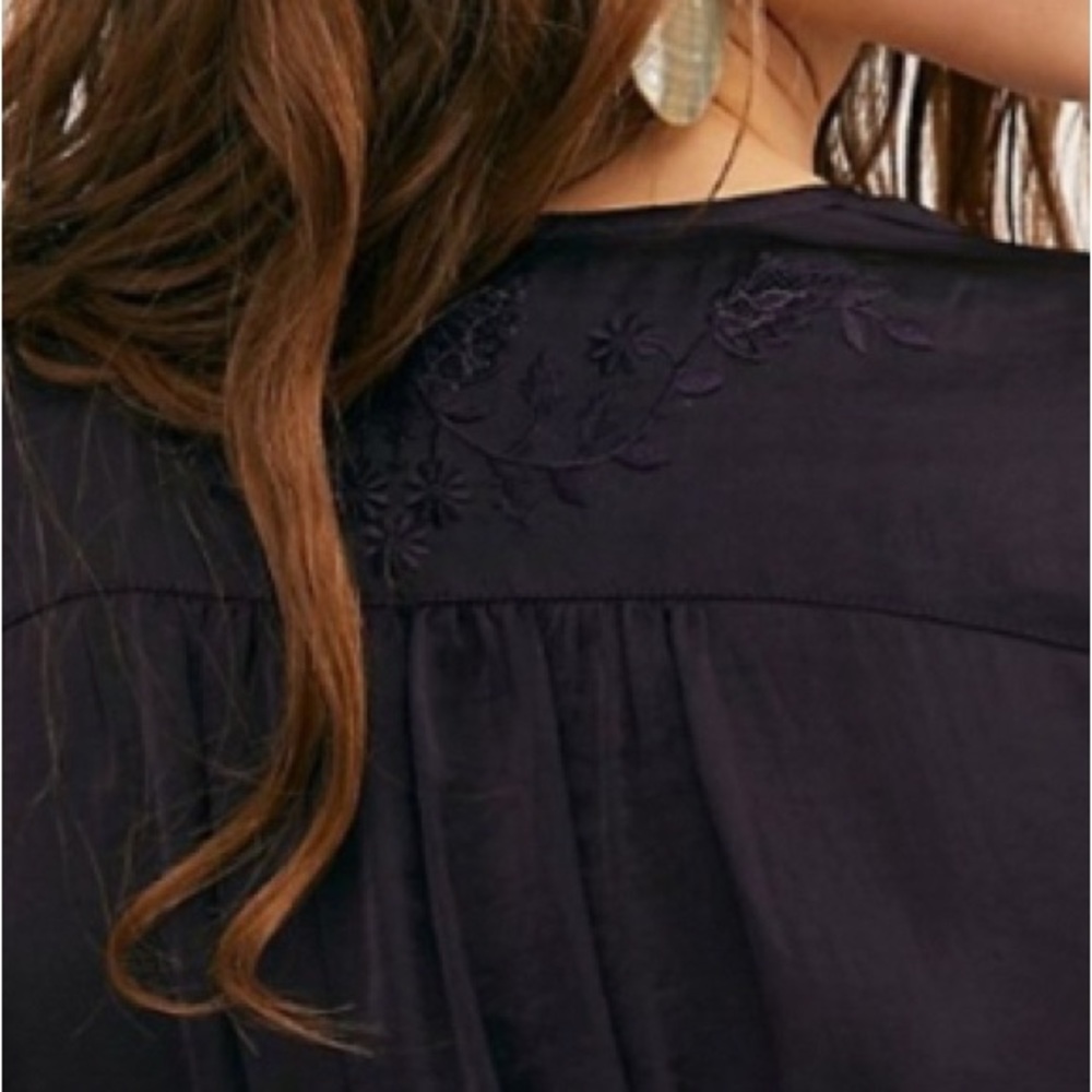 BEAUTIFUL FREE PEOPLE AMOR BLOUSE PLUM COLOR SILKY FABRICATION SIZE M - Picture 8 of 11
